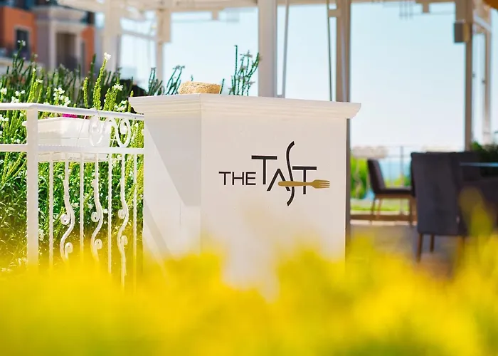 מלון Premier Club - Full Board 4*